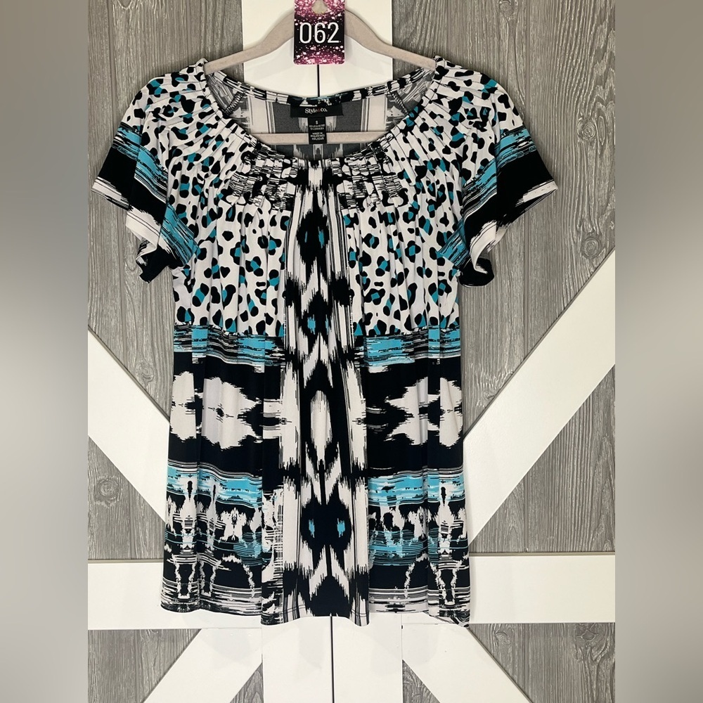 062. Style & Co. Women's Top - Black, White, Teal Pattern S